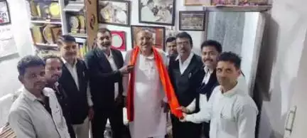 गोलमुरी-सह-जुगसलाई: बार वेरिफिकेशन प्रक्रिया को लेकर लॉयर्स डिफेंस ने दी जानकारी, वाइस चेयरमैन का किया सम्मान