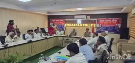 फिरोज़ाबाद: सड़क सुरक्षा अभियान की दमदार शुरुआत: ट्रांसपोर्टरों के साथ गोष्ठी में नियम पालन की दिलाई शपथ