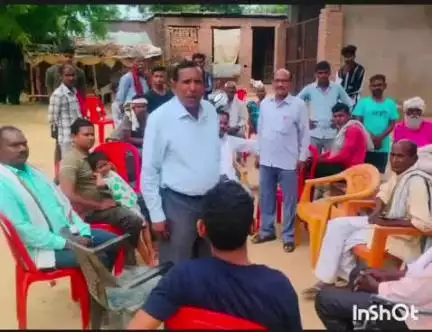 टांडा: अशरफपुर मजगवां गांव में छत से गिरने से बुजुर्ग की मौत, पुलिस ने शव को पोस्टमार्टम के लिए भेजा