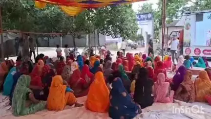 हसनपुर: हसनपुर में महिला संवाद का आयोजन, मनरेगा मेट चयन में अनियमितता का मुद्दा उठा