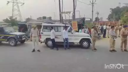 भोगांव: DM और SP के निर्देश पर भोगांव क्षेत्र में CO ने टीम के साथ पहुंचकर दुर्घटना वाले क्षेत्रों को किया चिन्हित