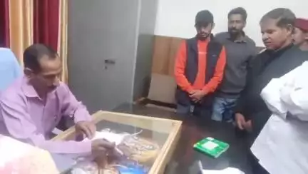 कुल्लू: #जनसासमस्या:पानी की समस्या झेल रहे हैं पार्वती घाटी के दो पंचायत के नौ गांव,जलशक्ति विभाग के के अधिशांशी से मिले ग्रामीण