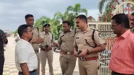 खंडवा नगर: खंडवा: इंदौर रोड स्थित निजी अस्पताल में तोड़फोड़ मामले की जांच करने पहुंची जिला प्रशासन की टीम