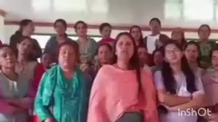 ठियोग: ठियोग NTT के इंटरव्यू में आवेदकों का आरोप, 1 साल वाले डिप्लोमा धारक को प्रवेश नहीं करने दिया गया