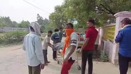 फतेहपुर: मलवां के सौंरा के समीप पेड़ की छांव में बैठे युवक की संदिग्ध अवस्था में हुई मौत, परिजनों का बुरा हाल