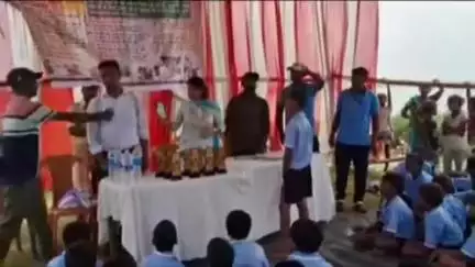 कहलगांव: कहलगांव में तैराकी प्रशिक्षण प्राप्त 140 बच्चों को सर्टिफिकेट और शील्ड का वितरण किया गया