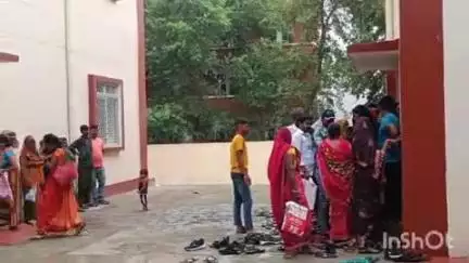बांका: बारिश में भींगकर सदर अस्पताल में अल्ट्रासाउंड कराने के लिए मरीज दिखे परेशान #jansamasya