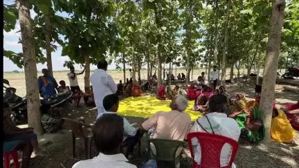 ज़ीरादेई: भैंसाखाल गांव में जीरादेई विधायक ने किया जनसंवाद कार्यक्रम का आयोजन
