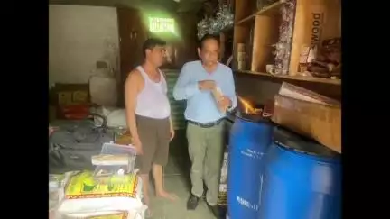 खेकड़ा: बागपत में विभिन्न स्थानों पर खाद्य विभाग ने दुकानों पर की छापेमारी, मिठाई व सड़े फल किए जब्त, स्वच्छता के दिए निर्देश