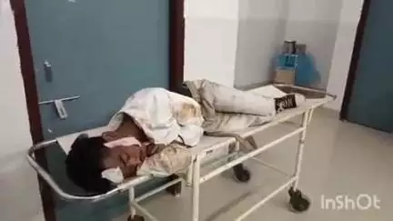 कामडारा: सालेगुटू पहानटोली के पास स्कूटी पेड़ से टकराई, दो लोग जख्मी, CHC कामडारा में भर्ती