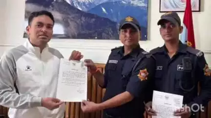नैनीताल: सीपीयू कर्मियों की तत्परता से 2 जीवन सुरक्षित, SSP ने नैनीताल में प्रशस्ति पत्र देकर किया सम्मानित