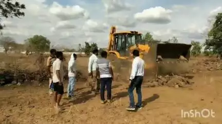 मालथोन: मालथौन के बगोनिया में प्रशासन की बड़ी कार्रवाई, 30 हेक्टेयर शासकीय भूमि से अवैध अतिक्रमण हटाया गया