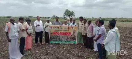 కోడుమూరు: కోడుమూరులో పొలం పిలుస్తుంది కార్యక్రమంలో పాల్గొన్న ఏడిఏ సాలు రెడ్డి