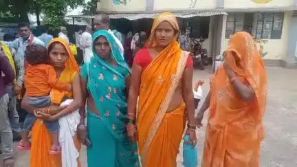 गोपद बनास: सीधी जिले के ग्राम देवरी में मजदूरी का पैसा ना मिलने से पीड़ित महिलाएं परेशान#jansmesya