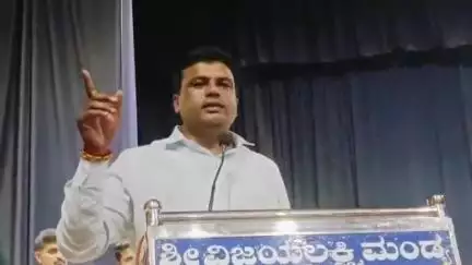 ಮಂಡ್ಯ: ಶ್ರಮಿಕನಗರಗಳ ನಿವಾಸಿಗಳಿಗೆ ಸಿಎಂ ಸಿದ್ದರಾಮಯ್ಯ ಅವರಿಂದ ಹಕ್ಕುಪತ್ರ ವಿತರಣೆ: ನಗರದಲ್ಲಿ ಶಾಸಕ ರವಿಕುಮಾರ್ ಗಣಿಗ