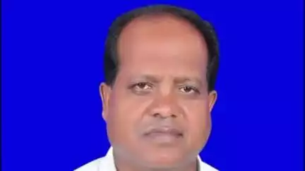 जयनगर: जयनगर माले नेता मोहम्मद इब्राहिम ने प्रखंड सह अंचल कार्यालय का जायजा लिया