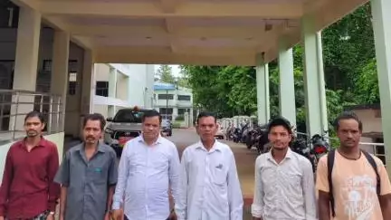 ପାରଳାଖେମୁଣ୍ଡି: ମୁଖିହୁରୁ ପର୍ବତ ଶିଖରରେ ପର୍ଯ୍ୟଟନର ବିକାଶ ନିମନ୍ତେ ଜିଲାପାଳଙ୍କୁ ଦାବିପତ୍ର ପ୍ରଦାନ