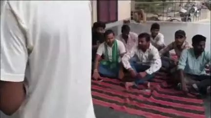 एटा: मेडिकल कॉलेज में किसानों ने किया प्रदर्शन, स्टाफ पर मरीजों से अभद्रता और इलाज में लापरवाही का लगाया आरोप