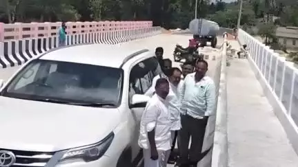 గంగాధర నెల్లూరు: తలమానికంగా ఉన్న కుశస్థలి నదిపై  నూతన హంగులతో పూర్తయిన ఫ్లై  ఓవర్ ను పరిశీలించిన మాజీ డిప్యూటీ సీఎం నారాయణస్వామి