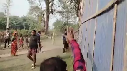कस्बा: घुड़दौड़ पंचायत में सरकारी जमीन के रास्ते को लेकर दो पक्षों के बीच विवाद गहराया,  कोर्ट कचहरी से नहीं हो रहा फैसला