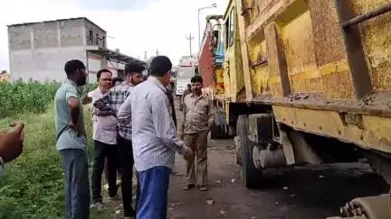 कोंडागांव: रायपुर नाका के पास सड़क किनारे मरम्मत के लिए खड़ी 2 ट्रकों के 5 टायर अज्ञात चोरों ने किए चोरी, थाने में की गई शिकायत