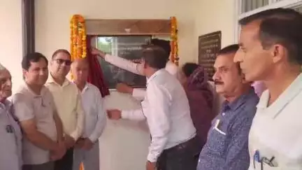 अम्ब: विधायक सुदर्शन बबलू ने नैहरियां में ₹33 लाख की लागत से नवनिर्मित पंचायत भवन का किया लोकार्पण