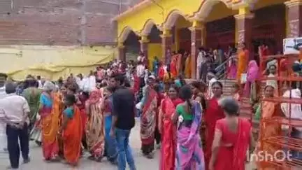 मसौढ़ी: मसौढ़ी के ठाकुरबारी राम जानकी मंदिर में नींबू पानी बेच रहे 25 वर्षीय युवक की तीन बदमाशों ने गोली मारकर की हत्या