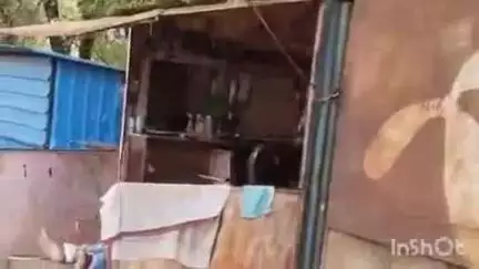 भिवापूर: नागपूर मार्गावरील बॉईज हायस्कूल शाळेसमोरील लहान दुकानांची तोडफोड केल्याचा दुकानदारांची आरोप