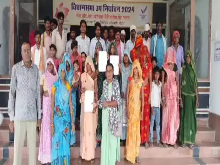 सीहोर नगर: समाजवादी पार्टी के जिलाध्यक्ष ने कार्यकर्ताओं संग कलेक्ट्रेट में ज्ञापन सौंपा, तहसील में कार्य न होने का आरोप लगाया