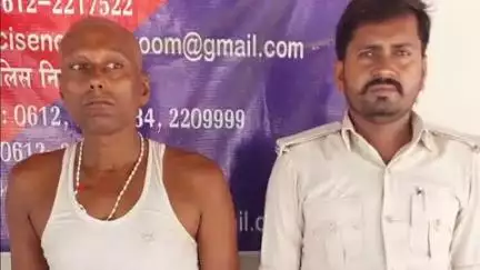 लदनिया: सोहरवा गांव से फरार अभियुक्त को लदनियां थाने की पुलिस ने किया गिरफ्तार