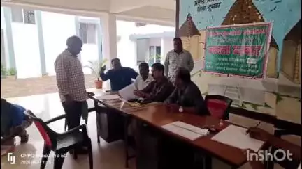 शिकारीपाड़ा: शिकारीपाड़ा गोपीकांदर में साप्ताहिक जनता दरबार का आयोजन किया गया