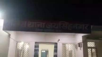 जयसिंहनगर: कौआसरई में अवैध रेत परिवहन करते ट्रैक्टर को पुलिस ने किया ज़ब्त, खनिज अधिनियम के तहत कार्रवाई