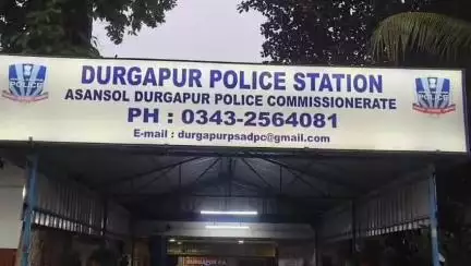 ফরিদপুর দুর্গাপুর: প্রেমিকার সাথে প্রতারণা করে গ্রেপ্তার ভুয়ো সেনাকর্মী, ধৃতকে নিয়ে দুর্গাপুর থানায় সাংবাদিক বৈঠকে DC অভিষেক গুপ্তা