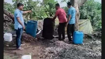 जामनेर: देऊळगाव गुजरी येथे पोलिसांच्या कारवाईने अवैध धंद्यावाल्यांचे धाबे दणाणले,सपो निरीक्षक जाधव यांची मोठी कारवाई.