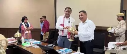 উত্তৰ গুৱাহাটী ভাগ: আমিনগাঁওস্থিত জিলা আয়ুক্তৰ কাৰ্যালয়ত জল জীৱন মিছনক লৈ জিলা আয়ুক্ত দেৱ কুমাৰ মিশ্ৰৰ সভাপতিত্বত পৰ্যালোচনা বৈঠক