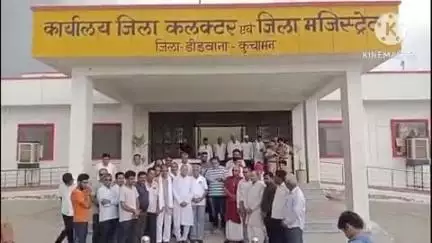 डीडवाना: धर्म विशेष के व्यक्ति ने हिंदू धर्म की भावनाओं को ठेस पहुंचाने वाली पोस्ट की, लोगों ने किया विरोध प्रदर्शन