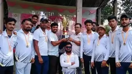 ধর্মনগর: বকবকি স্কুল মাঠে বকবকি প্রিমিয়ার লিগের ফাইনাল ম্যাচ অনুষ্ঠিত হয়,সরলা গ্রাম পঞ্চায়েত জয়ী হয়