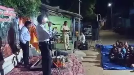 పులివెందుల: కుమార కాలవ గ్రామంలో సైబర్ మోసాల పై ప్రజలకు అవగాహన కల్పించిన పోలీసులు
