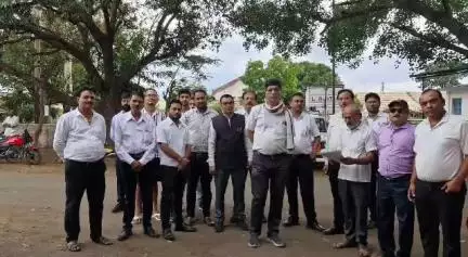 लखनादौन: लखनादौन कायस्थ समाज ने पंडित प्रदीप मिश्रा के खिलाफ ज्ञापन सौंपा, 7 दिन में माफी न मांगने पर आंदोलन की चेतावनी