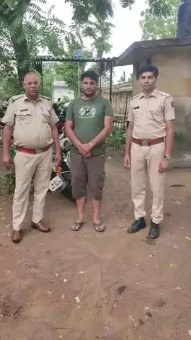 फुलेरा मु. सांभर: जमवारामगढ़ थाना पुलिस ने अवैध मादक पदार्थ सप्लाई करने वाले एक तस्कर को किया गिरफ्तार