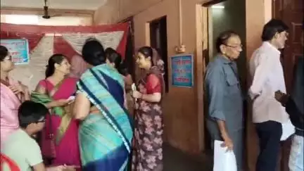 बड़वाह: बड़वाह के वार्ड 15 व 16 में नगरपालिका व साईं हॉस्पिटल द्वारा स्वास्थ्य परीक्षण शिविर आयोजित, 140 लोगों की जांच हुई