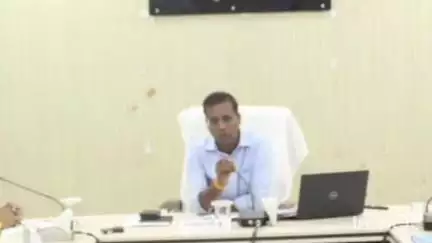 कलेक्टोरेट सभाकक्ष में हुई बैठक में अधिकारियों से कहा गया- स्कूल, छात्रावास और आंगनबाड़ी का नियमित निरीक्षण करें