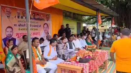 सूरजपुर: मंत्री लक्ष्मी राजवाड़े का संगठनात्मक संवाद: जनप्रतिनिधियों और कार्यकर्ताओं के बीच घटा दूरी का अंतर लटोरी-जयनगर मंडलों में