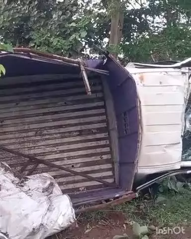 भातकुली: अमरावती दर्यापूर राज्य मार्गावर खारतळे गाव जवळ कोल्ड्रिंक ने भरलेल्या ट्रक पलटी*

 *सुदैव्याने जीवितहानी नाही*
