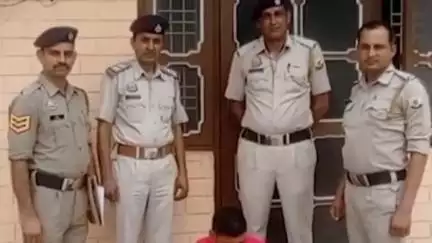 घुमारवीं: झंडूता क्षेत्र की गलियों में टायर चोरी करने वाले आरोपी को पुलिस ने पिकअप गाड़ी में चोरी किए गए टायरों के साथ पकड़ा