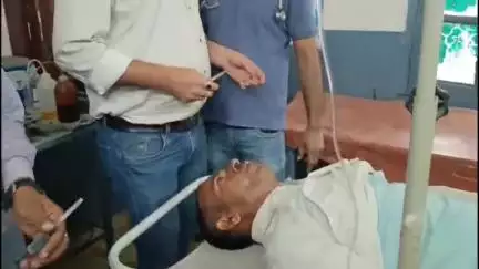 महाराजगंज: पनियरा थाने में भूमि विवाद सुलझाने पहुंचे वृद्ध की तबीयत बिगड़ी, बेटे ने पुलिस पर मारपीट का लगाया आरोप