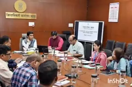चंद्रपूर: जिल्हाधिका-यांनी जिल्हाधिकारी कार्यालयात घेतला जलजीवन मिशनचा आढावा