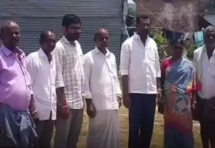 లింగంపేట్: ఇందిరమ్మ ఇండ్లను త్వరితగతిన నిర్మించుకోవాలి ముస్తాపూర్ గ్రామంలో లింగంపేట ఎంపీడీవో నరేష్