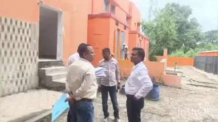 बांका: श्रावणी मेला की तैयारी को लेकर एसडीएम ने जिलेबियामोड़ से कटोरिया तक कांवरिया पथ का निरीक्षण किया