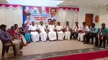 நன்னிலம்: கொல்லுமாங்குடி தனியார் அரங்கில் அதிமுக நன்னிலம் வடக்கு ஒன்றியம் தேர்தல் பூத் கிளை ஆய்வு கூட்டம்